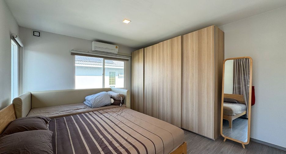 For sale 3 bedrooms house in Khlong Sam Wa, Bangkok