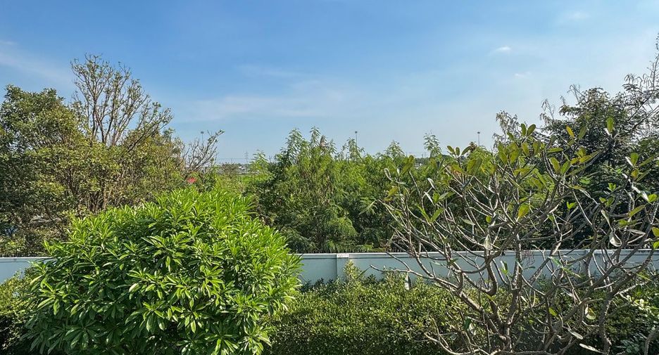For sale 3 bedrooms house in Khlong Sam Wa, Bangkok