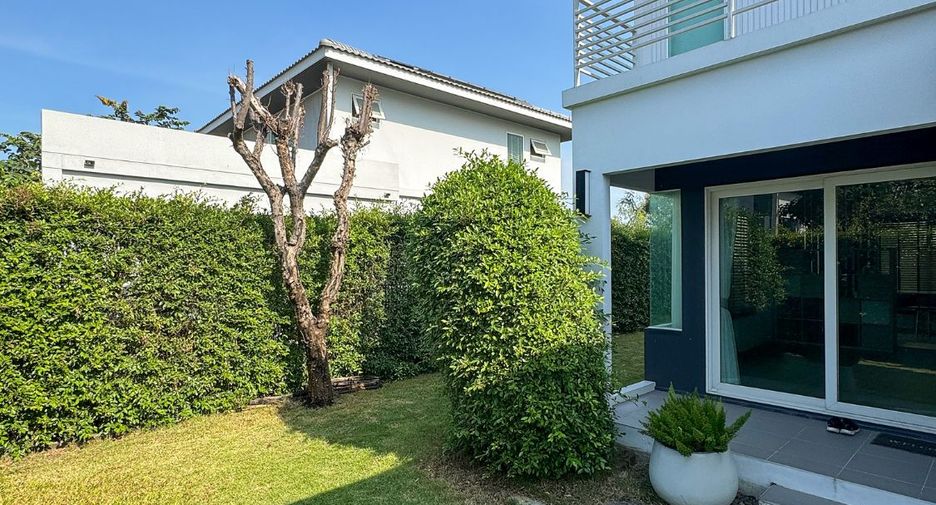 For sale 3 bedrooms house in Khlong Sam Wa, Bangkok