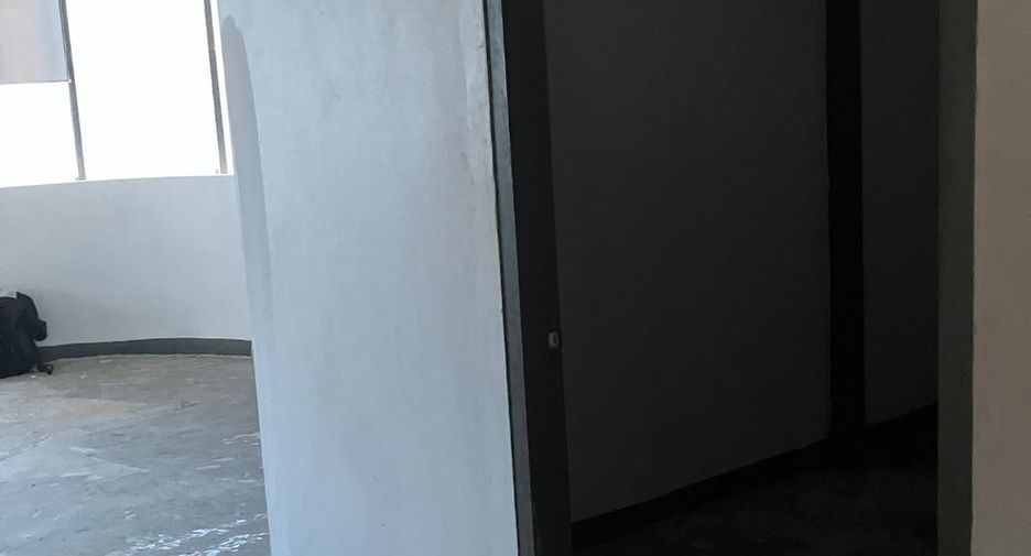 For rent retail Space in Khlong Toei, Bangkok