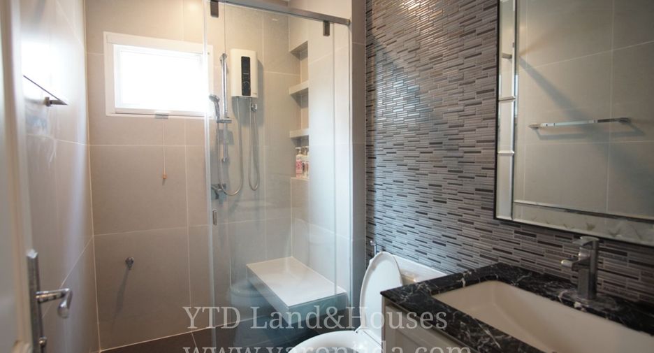 For sale 4 ベッドルーム house in Bang Phli, Samut Prakan