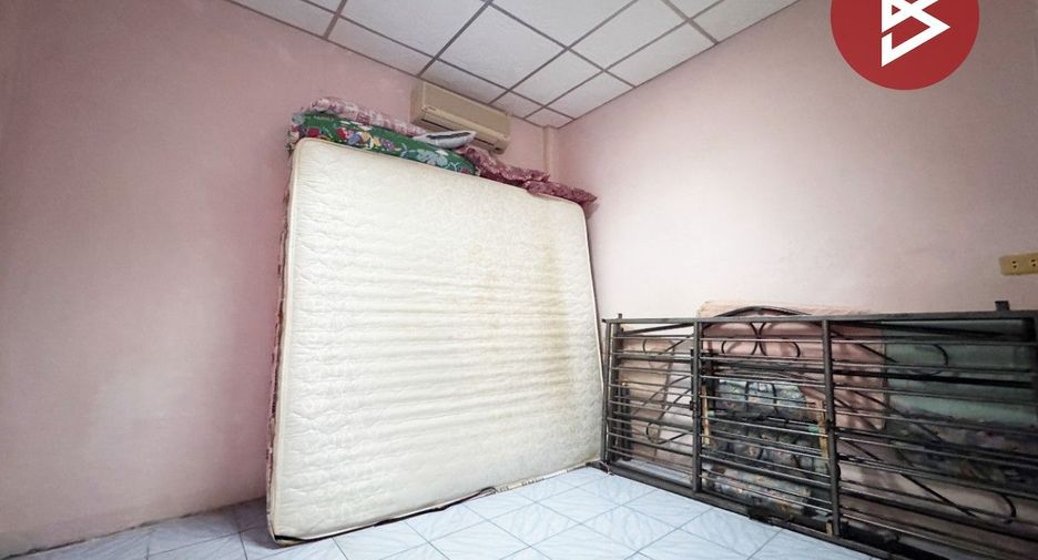 Casa adosada en venta de 2 habitaciones en Phra Samut Chedi, Samut Prakan