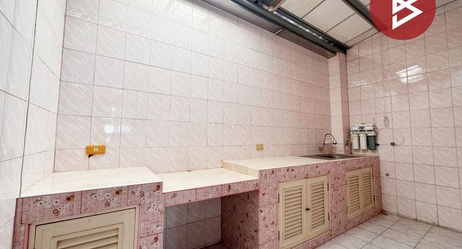 Casa adosada en venta de 2 habitaciones en Phra Samut Chedi, Samut Prakan