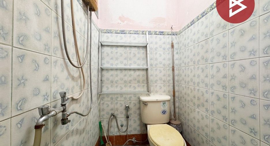 Casa adosada en venta de 2 habitaciones en Phra Samut Chedi, Samut Prakan