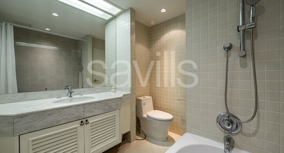For rent and for sale 2 bedrooms condo in Pathum Wan, Bangkok