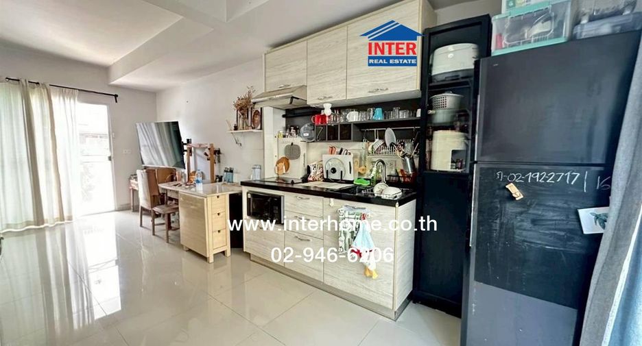 À vendre 2 chambres maison de ville à Bang Yai, Nonthaburi