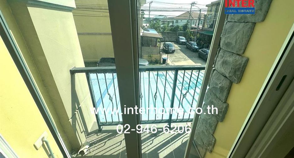 For sale 3 ベッドルーム townhouse in Thung Khru, Bangkok