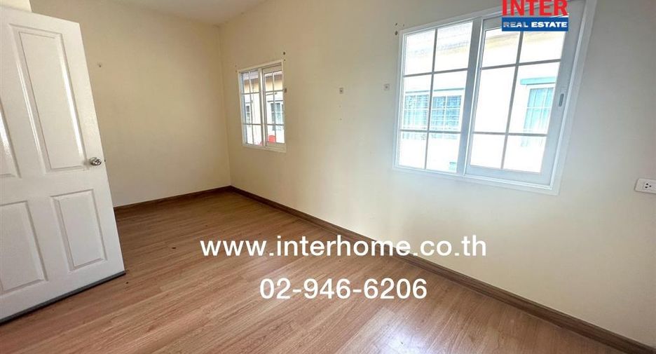For sale 3 ベッドルーム townhouse in Thung Khru, Bangkok
