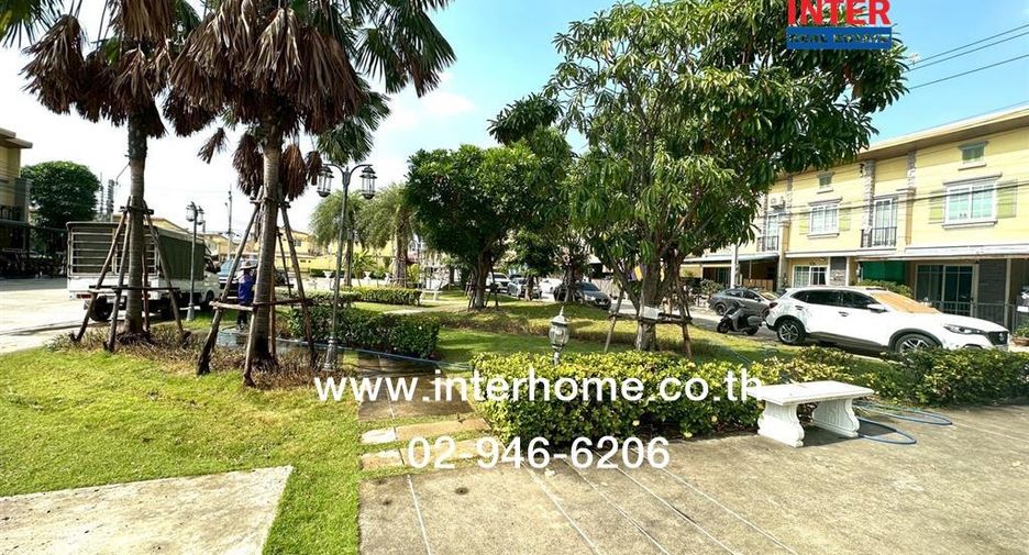 For sale 3 ベッドルーム townhouse in Thung Khru, Bangkok