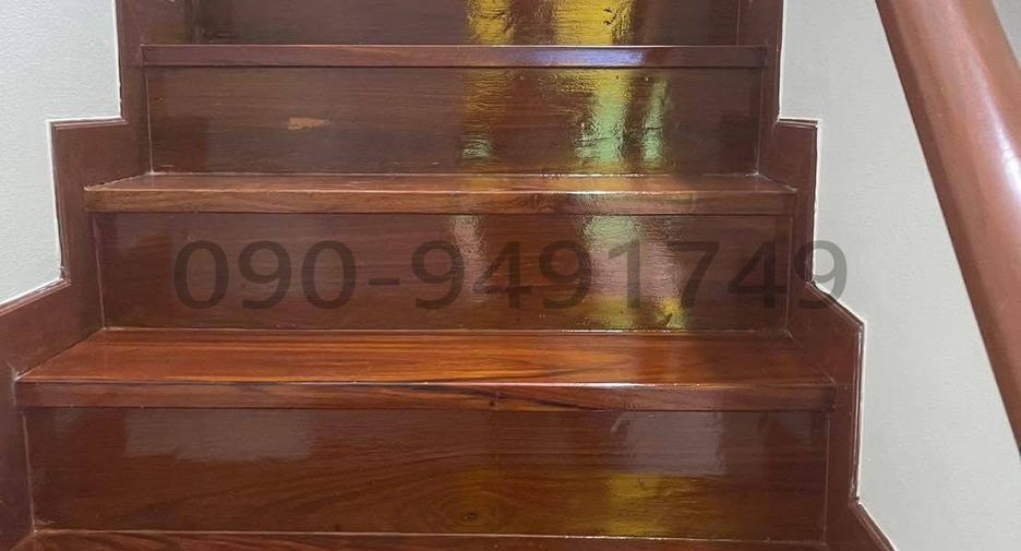 For rent 3 bedrooms townhouse in Bang Kapi, Bangkok