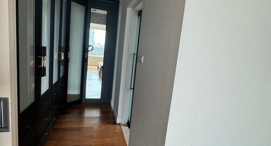 Condo en alquiler de 2 habitaciones en Bang Kho Laem, Bangkok