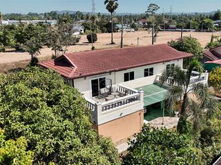 Haus zum Kauf mit 5 Zimmer in Bang Lamung, Chonburi
