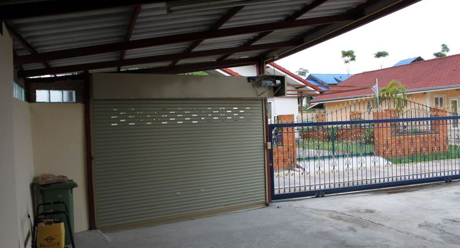 Haus zum Kauf mit 5 Zimmer in Bang Lamung, Chonburi