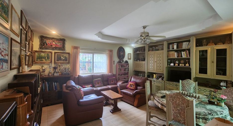 Haus zum Kauf mit 5 Zimmer in Bang Lamung, Chonburi