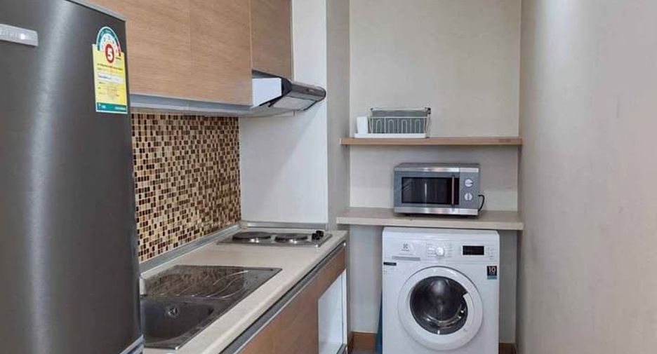 Condo en alquiler de 1 habitaciones en Khlong Toei, Bangkok