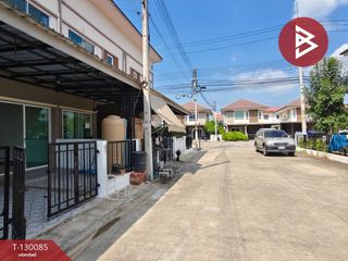 出售 3 卧室 联排别墅 在 Sam Phran, Nakhon Pathom