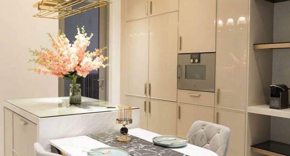 Condo en alquiler de 2 habitaciones en Khlong Toei, Bangkok