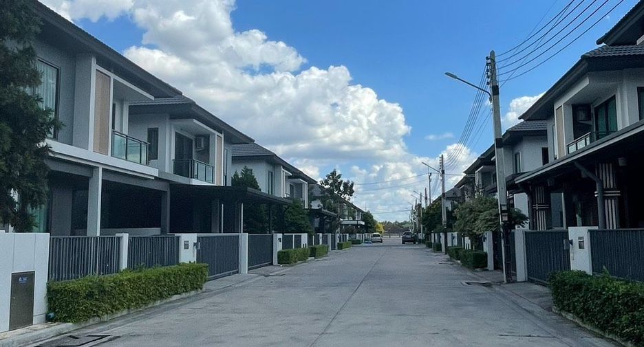 For sale 3 bedrooms house in Bang Lamung, Chonburi