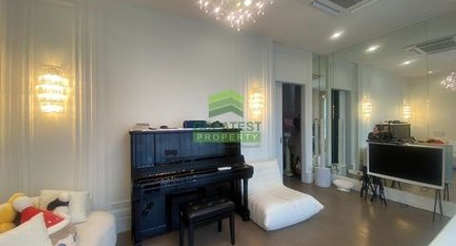 Casa en alquiler y en venta de 4 habitaciones en Saphan Sung, Bangkok