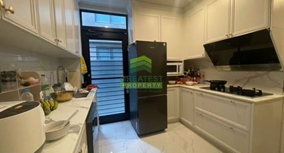 Casa en alquiler y en venta de 4 habitaciones en Saphan Sung, Bangkok