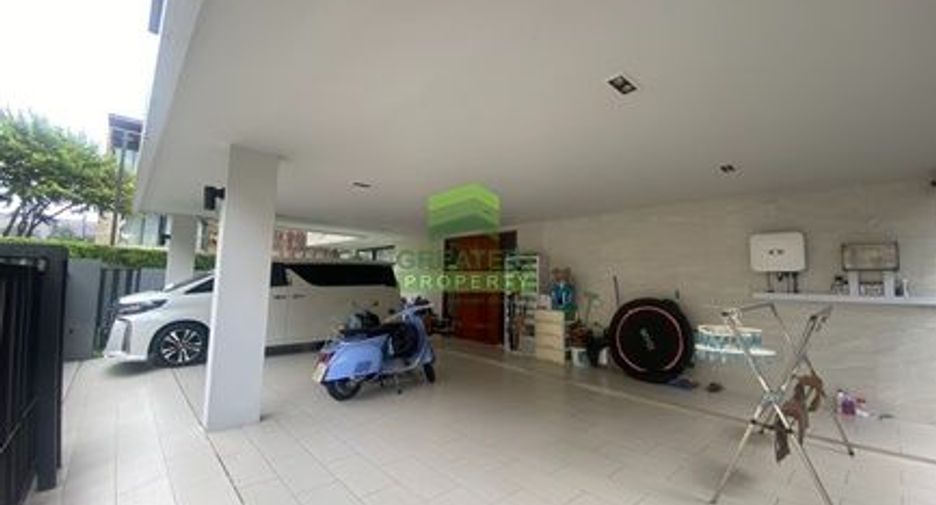 Casa en alquiler y en venta de 4 habitaciones en Saphan Sung, Bangkok
