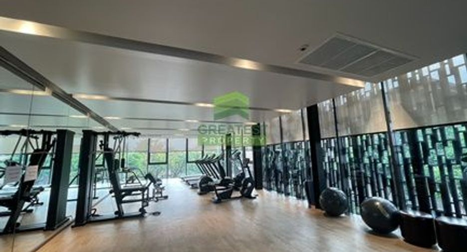 Casa en alquiler y en venta de 4 habitaciones en Saphan Sung, Bangkok