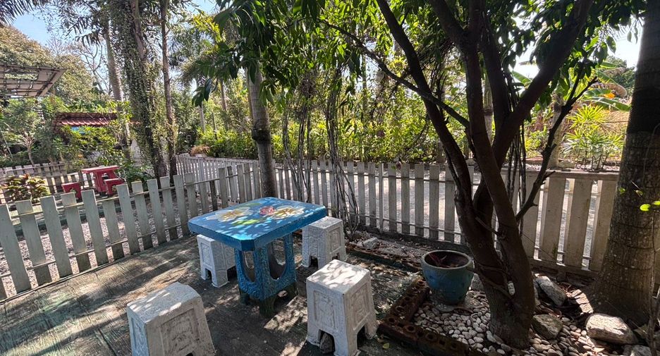 For sale 10 bedrooms hotel in Mueang Rayong, Rayong