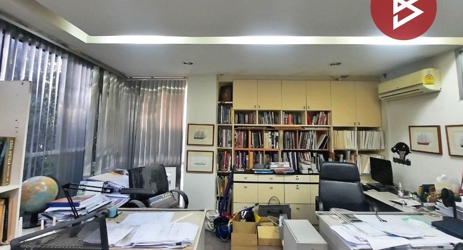 For sale 3 bedrooms townhouse in Bang Sue, Bangkok