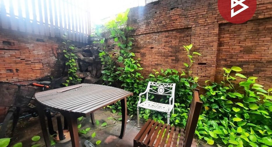 For sale 3 bedrooms townhouse in Bang Sue, Bangkok