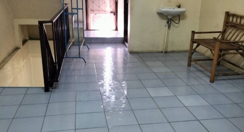 For sale 1 bed retail Space in Phanom Sarakham, Chachoengsao