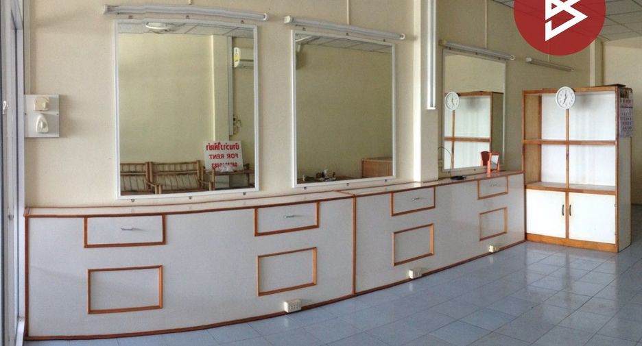 For sale 1 bed retail Space in Phanom Sarakham, Chachoengsao