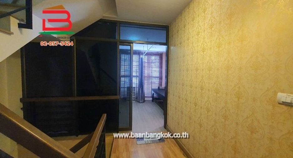 For sale 4 bedrooms townhouse in Khlong Sam Wa, Bangkok