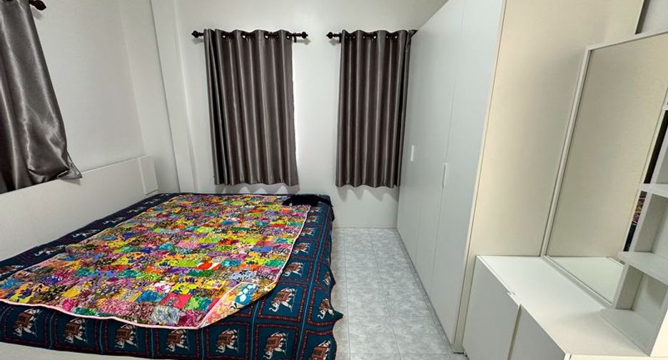 Haus zur Miete mit 3 Zimmer in Si Racha, Chonburi