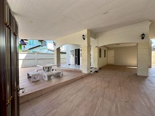 Haus zur Miete mit 3 Zimmer in Si Racha, Chonburi