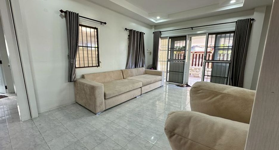 Haus zur Miete mit 3 Zimmer in Si Racha, Chonburi