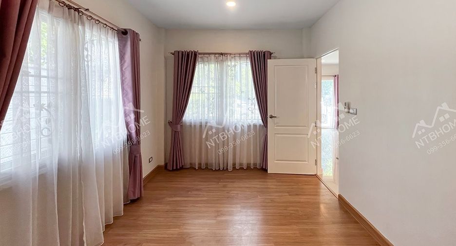 Casa en venta de 4 habitaciones en Pak Kret, Nonthaburi
