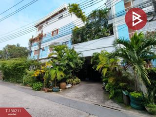 For sale 7 bedrooms townhouse in Chatuchak, Bangkok