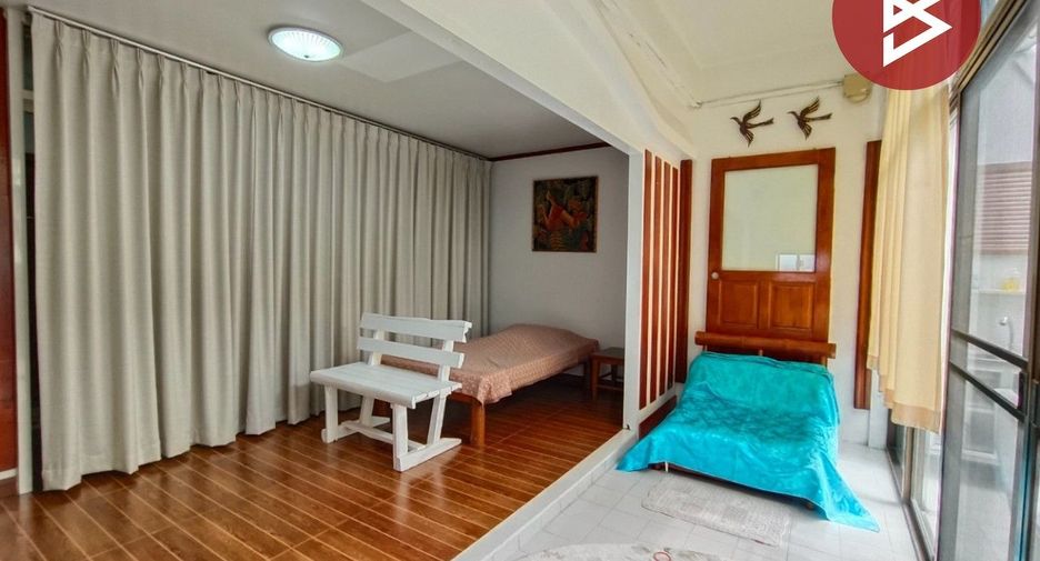 For sale 7 bedrooms townhouse in Chatuchak, Bangkok
