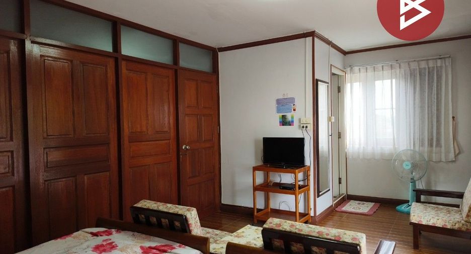 For sale 7 bedrooms townhouse in Chatuchak, Bangkok