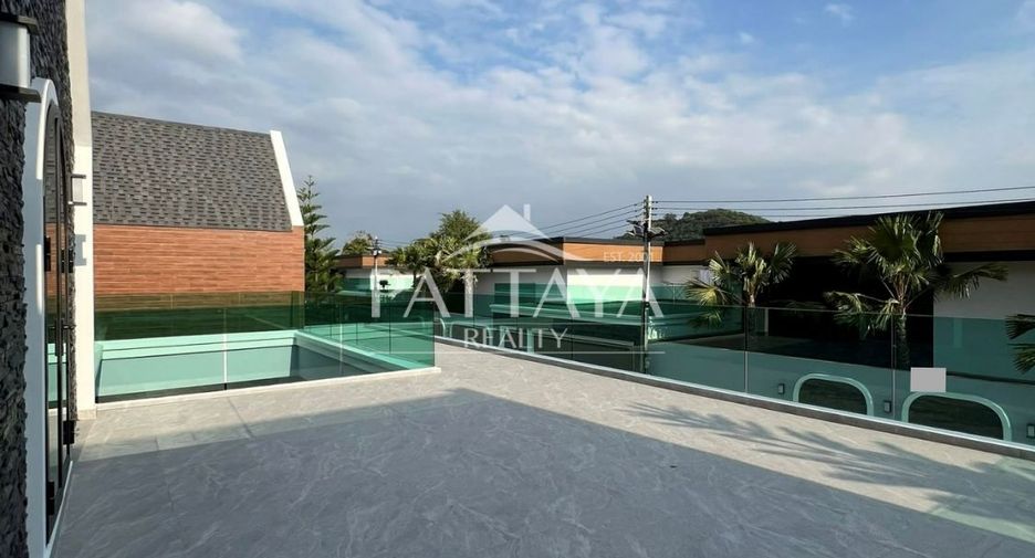 For rent and for sale 4 bedrooms house in Bang Lamung, Chonburi