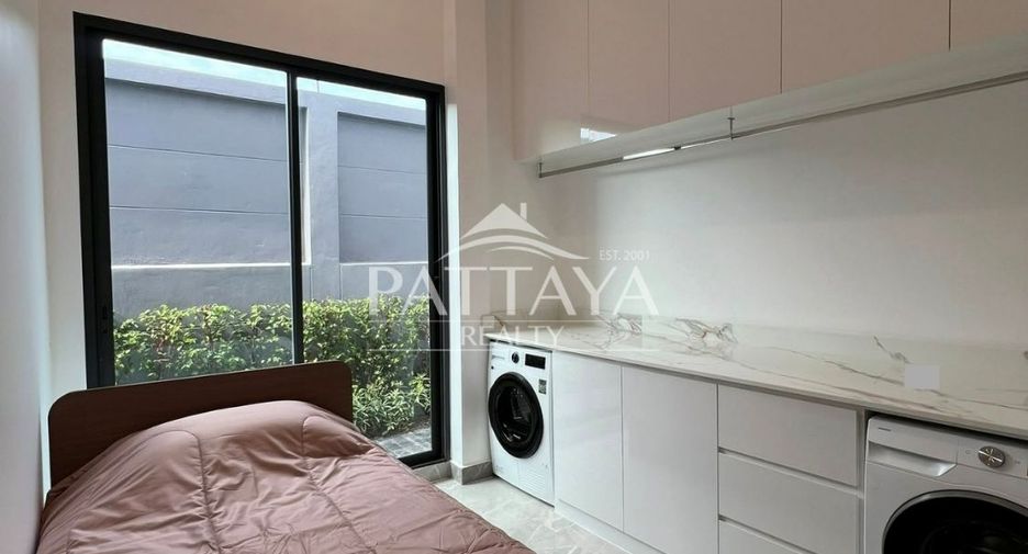 For rent and for sale 4 bedrooms house in Bang Lamung, Chonburi