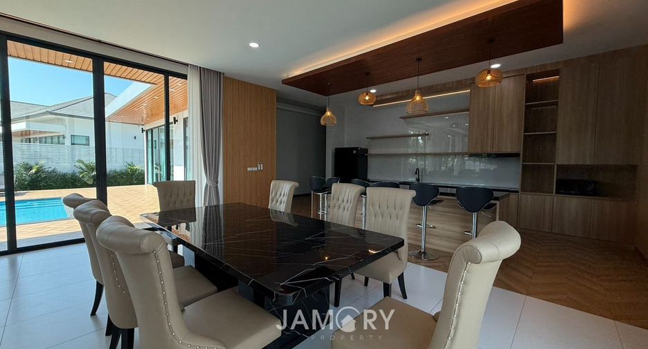 For rent 3 bedrooms house in East Pattaya, Pattaya