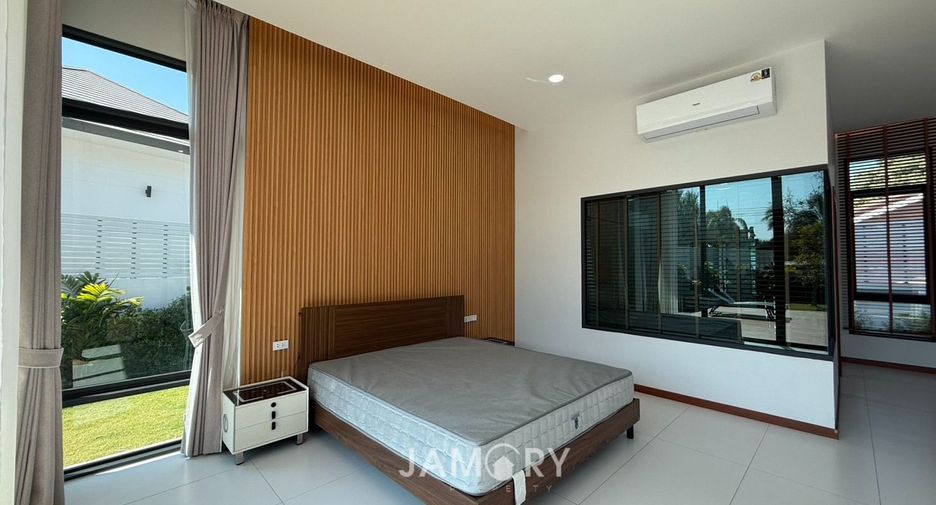 For rent 3 bedrooms house in East Pattaya, Pattaya