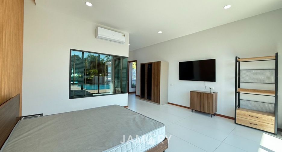 For rent 3 bedrooms house in East Pattaya, Pattaya