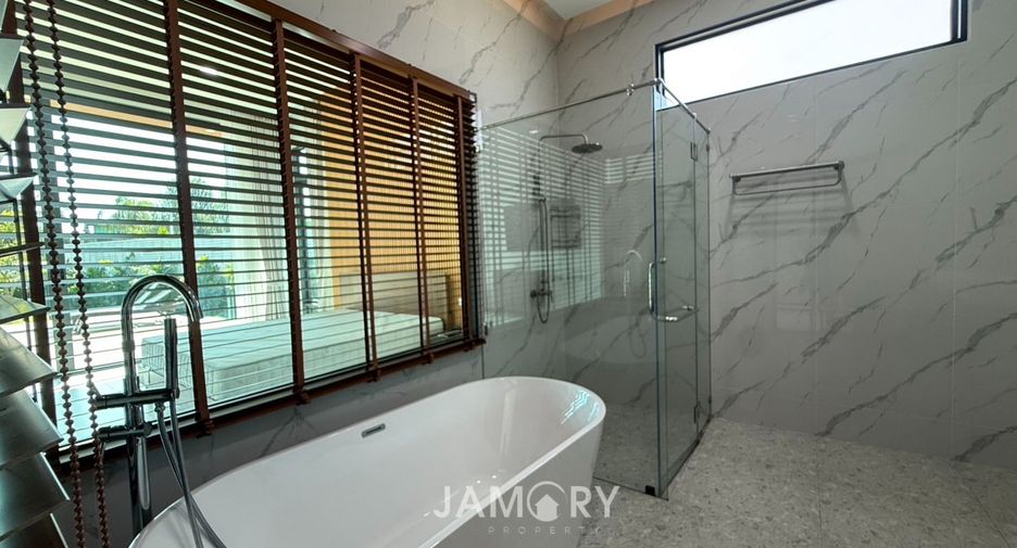 For rent 3 bedrooms house in East Pattaya, Pattaya