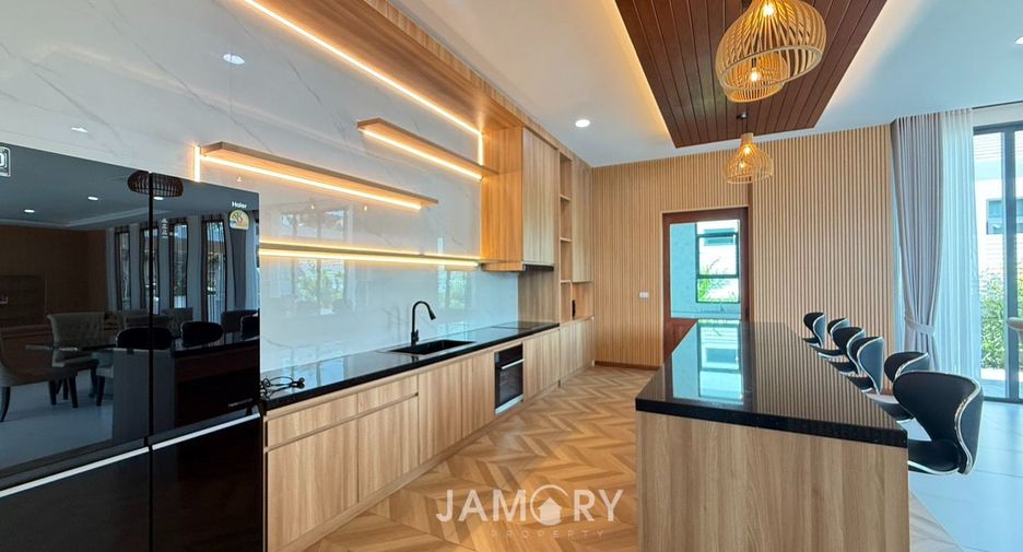 For rent 3 bedrooms house in East Pattaya, Pattaya