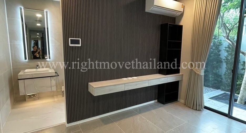 Casa en alquiler de 4 habitaciones en Saphan Sung, Bangkok