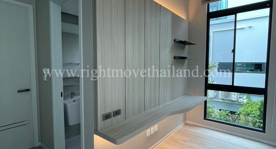 Casa en alquiler de 4 habitaciones en Saphan Sung, Bangkok