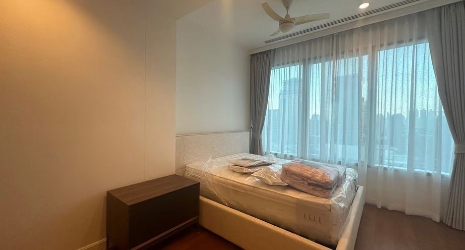 Condo en alquiler de 3 habitaciones en Pathum Wan, Bangkok
