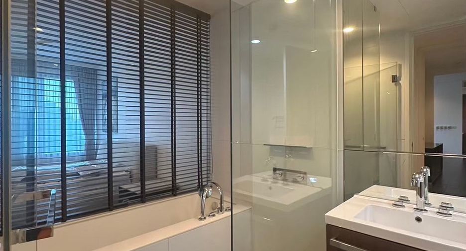Condo en alquiler de 3 habitaciones en Pathum Wan, Bangkok
